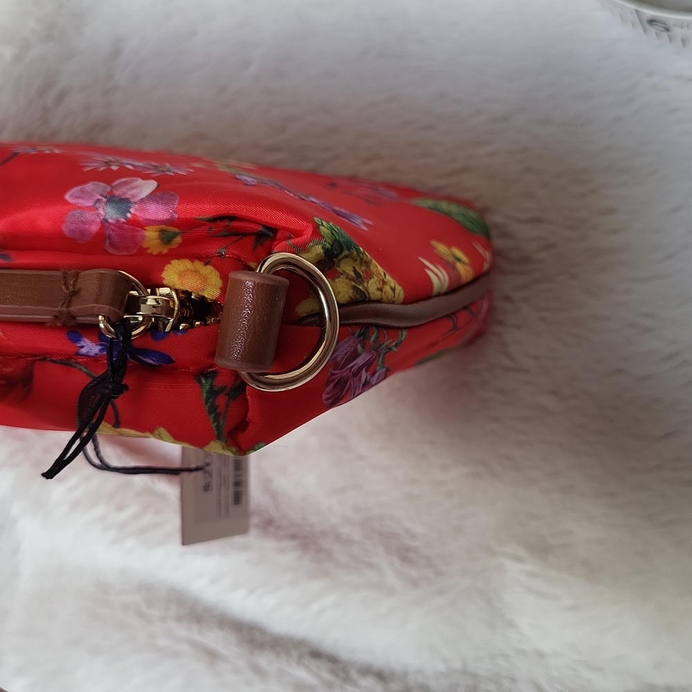 Indigo Red Floral Nylon Medium Zippered Pouch, New With Tags - Picture 5 of 9